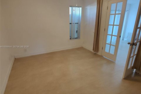 Condo in West Palm Beach, Florida, 2 bedrooms  № 2169892 - photo 30
