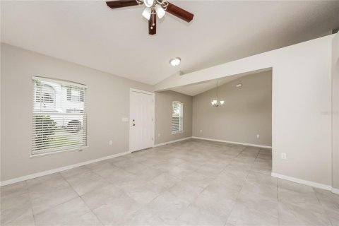 Casa en alquiler en Kissimmee, Florida, 3 dormitorios, 148.64 m2 № 1910189 - foto 8