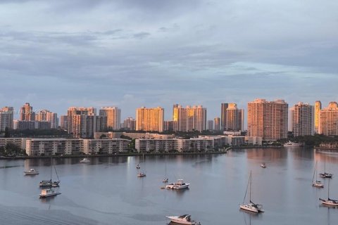 Condominio en venta en North Miami Beach, Florida, 3 dormitorios, 200.48 m2 № 1811599 - foto 1
