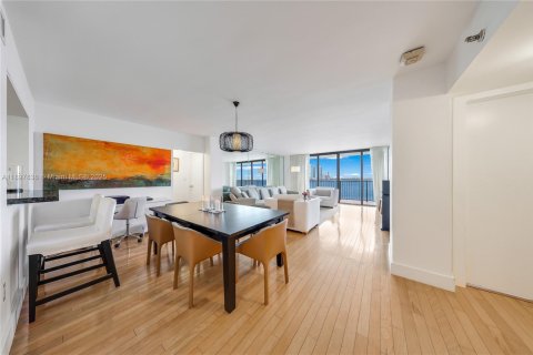 Copropriété à louer à Miami, Floride: 2 chambres, 133.78 m2 № 2014546 - photo 14