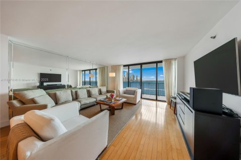 Copropriété à louer à Miami, Floride: 2 chambres, 133.78 m2 № 2014546 - photo 9