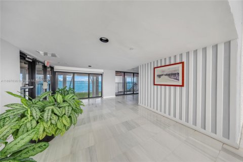 Copropriété à louer à Miami, Floride: 2 chambres, 133.78 m2 № 2014546 - photo 3