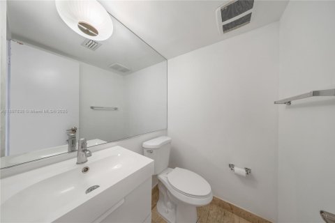 Copropriété à louer à Miami, Floride: 2 chambres, 133.78 m2 № 2014546 - photo 12