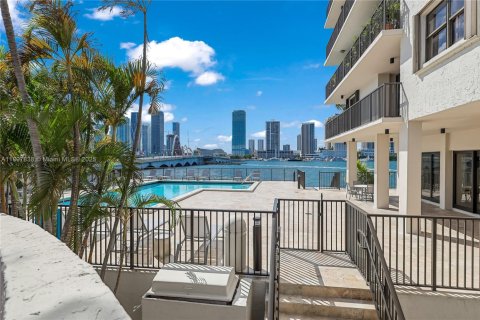Copropriété à louer à Miami, Floride: 2 chambres, 133.78 m2 № 2014546 - photo 23