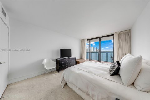 Copropriété à louer à Miami, Floride: 2 chambres, 133.78 m2 № 2014546 - photo 20