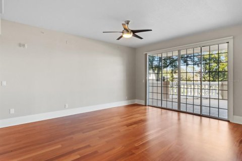 Condominio en alquiler en Orlando, Florida, 3 dormitorios, 303.88 m2 № 1904456 - foto 16