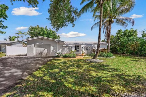 Villa ou maison à Pompano Beach, Floride 3 chambres, 135.36 m2 № 2175378