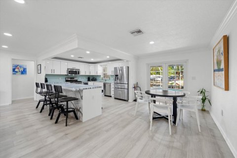 Casa en venta en Pompano Beach, Florida, 3 dormitorios, 135.36 m2 № 2175378 - foto 16