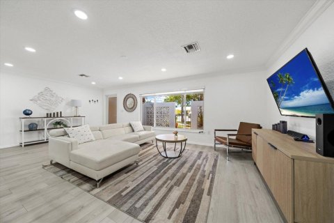 Casa en venta en Pompano Beach, Florida, 3 dormitorios, 135.36 m2 № 2175378 - foto 9