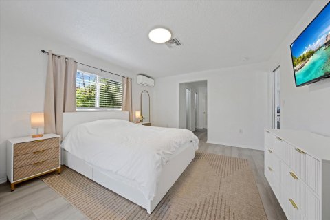 Casa en venta en Pompano Beach, Florida, 3 dormitorios, 135.36 m2 № 2175378 - foto 21