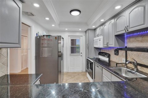 Condominio en venta en Pompano Beach, Florida, 3 dormitorios, 129.13 m2 № 1930699 - foto 4