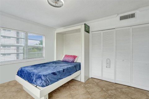 Condominio en venta en Pompano Beach, Florida, 3 dormitorios, 129.13 m2 № 1930699 - foto 20