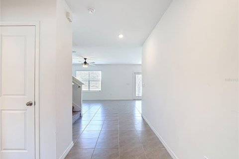 Villa ou maison à vendre à Zephyrhills, Floride: 5 chambres, 258.73 m2 № 2137684 - photo 4
