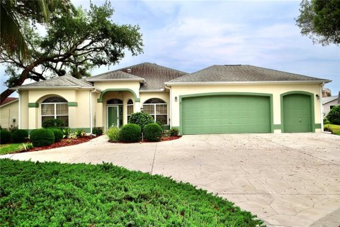 Villa ou maison à Lady Lake, Floride 3 chambres, 214.79 m2 № 2111152