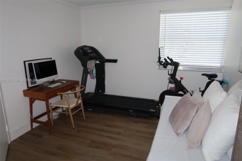 Townhouse in Miami, Florida 2 bedrooms, 92.9 sq.m. № 1988157 - photo 27