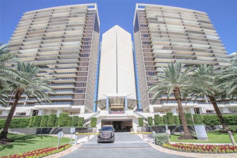 Снять в аренду кондоминиум в Бэл-Харбор, Флорида 2 спальни, 156.54м2, № 2030018 - фото 27