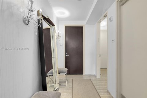 Снять в аренду кондоминиум в Бэл-Харбор, Флорида 2 спальни, 156.54м2, № 2030018 - фото 25