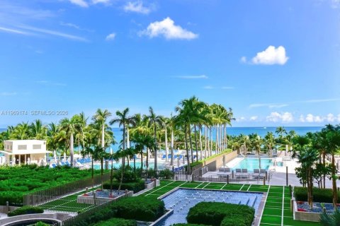 Снять в аренду кондоминиум в Бэл-Харбор, Флорида 2 спальни, 156.54м2, № 2030018 - фото 23