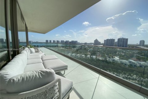 Condominio en alquiler en Sunny Isles Beach, Florida, 2 dormitorios, 103.31 m2 № 1585390 - foto 2