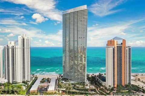 Condominio en alquiler en Sunny Isles Beach, Florida, 2 dormitorios, 103.31 m2 № 1585390 - foto 22