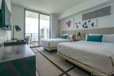 Condo in Hollywood, Florida, 2 bedrooms № 2054481 - photo 23