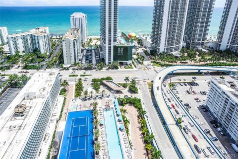 Condo in Hollywood, Florida, 2 bedrooms № 2054481 - photo 6