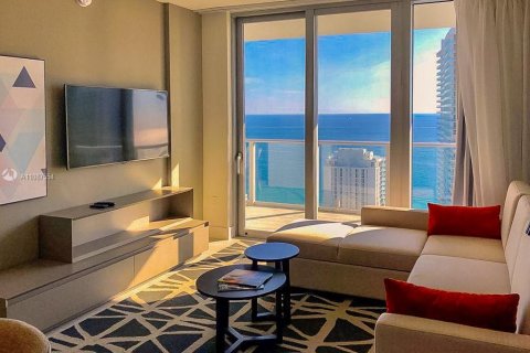 Condo in Hollywood, Florida, 2 bedrooms № 2054481 - photo 24