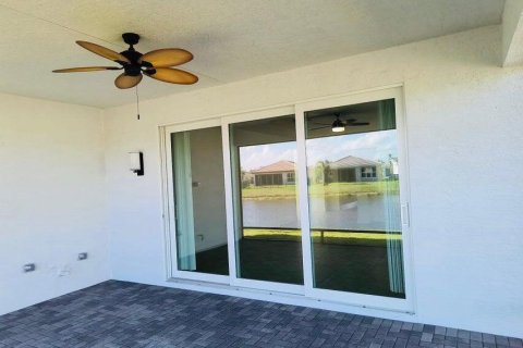 Villa ou maison à vendre à Port St. Lucie, Floride: 3 chambres, 209.4 m2 № 2083174 - photo 27