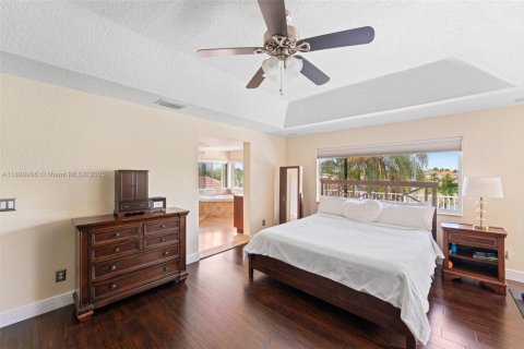 Casa en venta en Pembroke Pines, Florida, 4 dormitorios, 298.31 m2 № 1697329 - foto 22