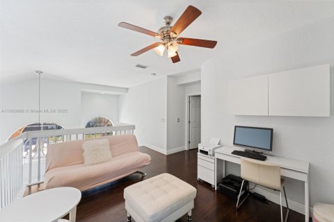 Casa en venta en Pembroke Pines, Florida, 4 dormitorios, 298.31 m2 № 1697329 - foto 27