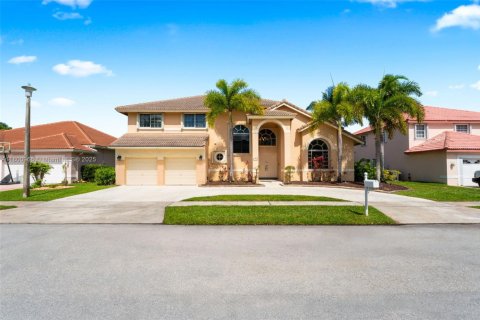 Casa en venta en Pembroke Pines, Florida, 4 dormitorios, 298.31 m2 № 1697329 - foto 2