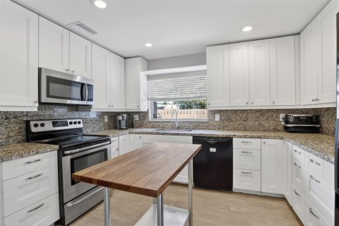 Купить таунхаус в Дейви, Флорида 3 спальни, 184.5м2, № 2036428 - фото 18