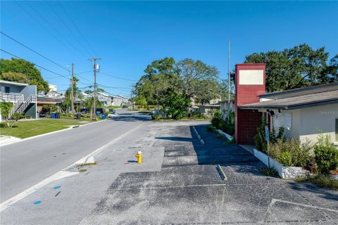 Commercial property in Clearwater, Florida 257.99 sq.m. № 1564631 - photo 10