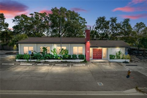 Commercial property in Clearwater, Florida 257.99 sq.m. № 1564631 - photo 1