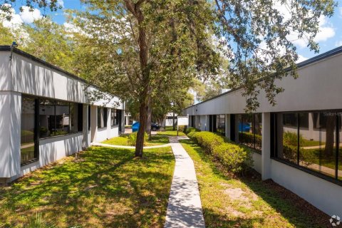 Immobilier commercial à louer à Tampa, Floride № 2298827 - photo 5