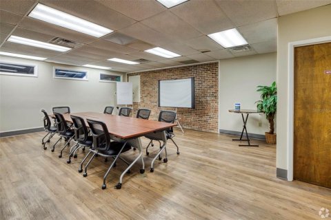 Immobilier commercial à louer à Tampa, Floride № 2298827 - photo 3