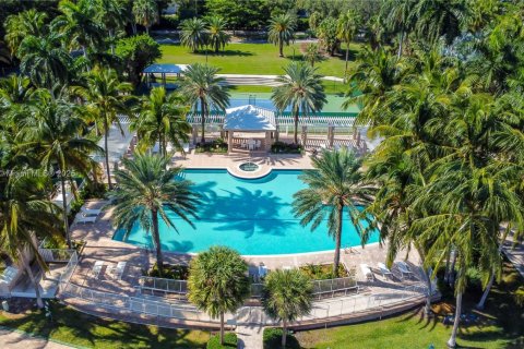 Copropriété à vendre à Miami, Floride: 2 chambres, 163.79 m2 № 1970378 - photo 15