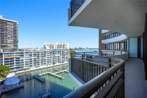 Copropriété à vendre à Miami, Floride: 2 chambres, 163.79 m2 № 1970378 - photo 24