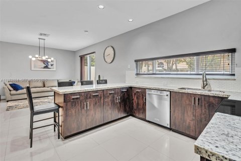 Casa en alquiler en Cooper City, Florida, 4 dormitorios, 237.09 m2 № 2010550 - foto 14