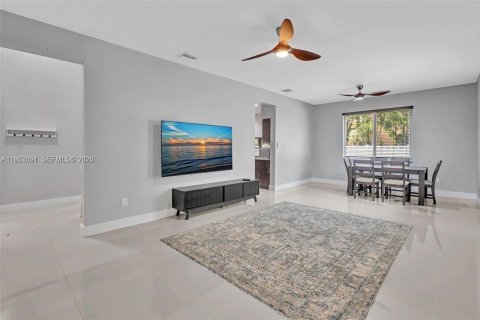 Casa en alquiler en Cooper City, Florida, 4 dormitorios, 237.09 m2 № 2010550 - foto 9