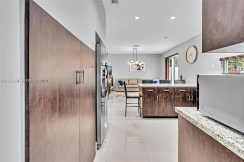 Casa en alquiler en Cooper City, Florida, 4 dormitorios, 237.09 m2 № 2010550 - foto 13