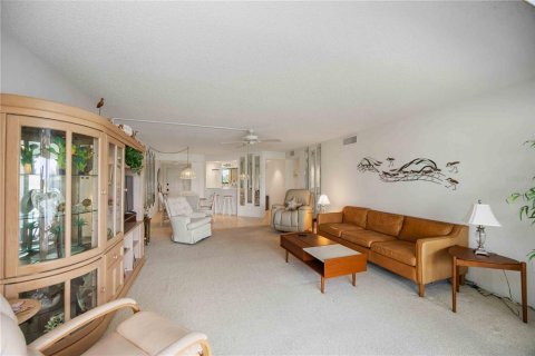 Copropriété à louer à Punta Gorda, Floride: 2 chambres, 125.14 m2 № 2213380 - photo 4