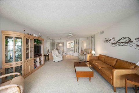 Copropriété à louer à Punta Gorda, Floride: 2 chambres, 125.14 m2 № 2213380 - photo 5