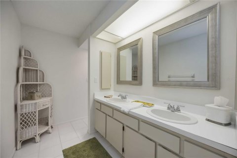 Copropriété à louer à Punta Gorda, Floride: 2 chambres, 125.14 m2 № 2213380 - photo 17