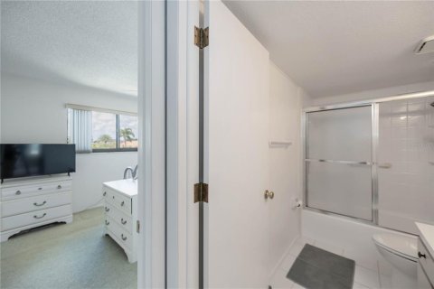 Copropriété à louer à Punta Gorda, Floride: 2 chambres, 125.14 m2 № 2213380 - photo 18