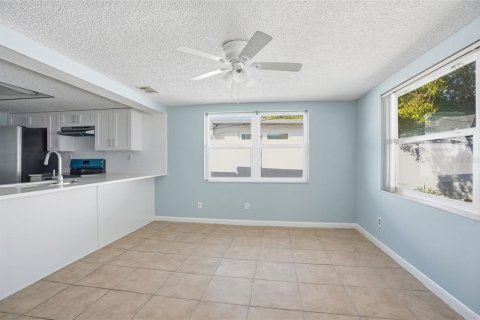 Купить виллу или дом в Порт-Ричи, Флорида 5 комнат, 118.17м2, № 2214836 - фото 15