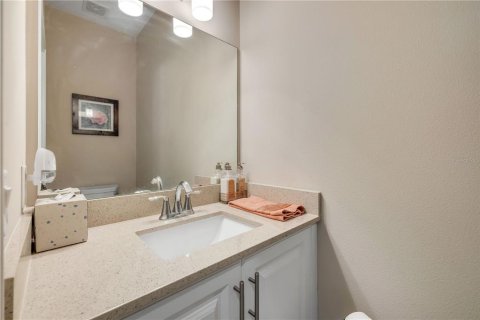 Townhouse in New Smyrna Beach, Florida 4 bedrooms, 221.01 sq.m. № 2110715 - photo 21