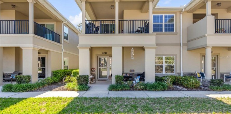 Townhouse in New Smyrna Beach, Florida 4 bedrooms, 221.01 sq.m. № 2110715