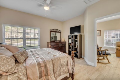 Townhouse in New Smyrna Beach, Florida 4 bedrooms, 221.01 sq.m. № 2110715 - photo 17