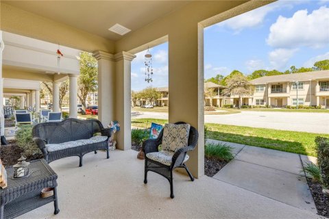Townhouse in New Smyrna Beach, Florida 4 bedrooms, 221.01 sq.m. № 2110715 - photo 6